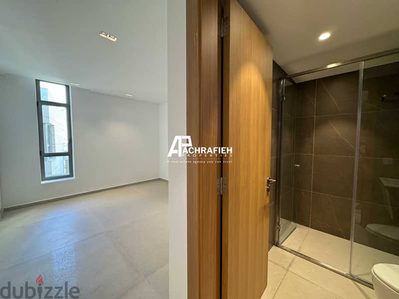 230 Sqm + 90 Sqm Terrace - Apartment for Rent in Achrafieh 12