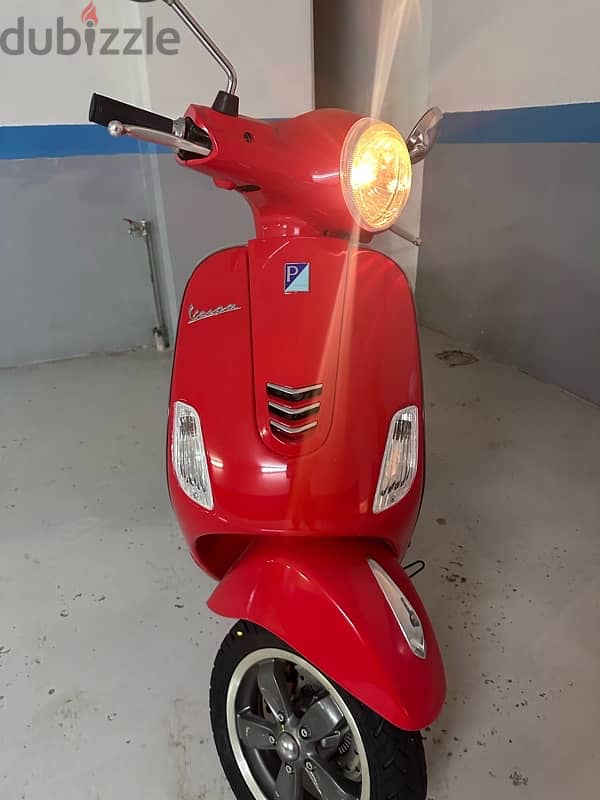 Vespa VLX 150 ABS brand new Guaranteed still from company source 0