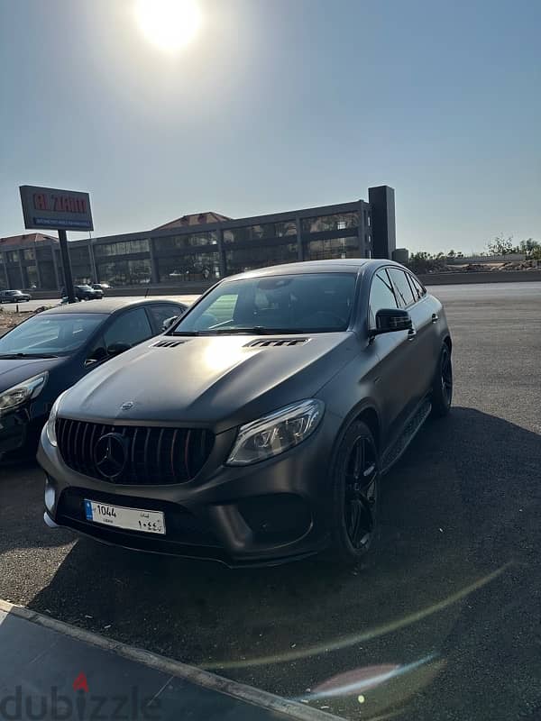 Mercedes-Benz GLE-Class 2016 0