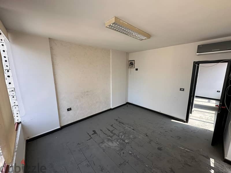 Office for Sale in Jdeideh مكتب للبيع في جديدة 1