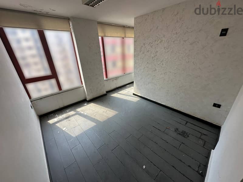 Office for Sale in Jdeideh مكتب للبيع في جديدة 2