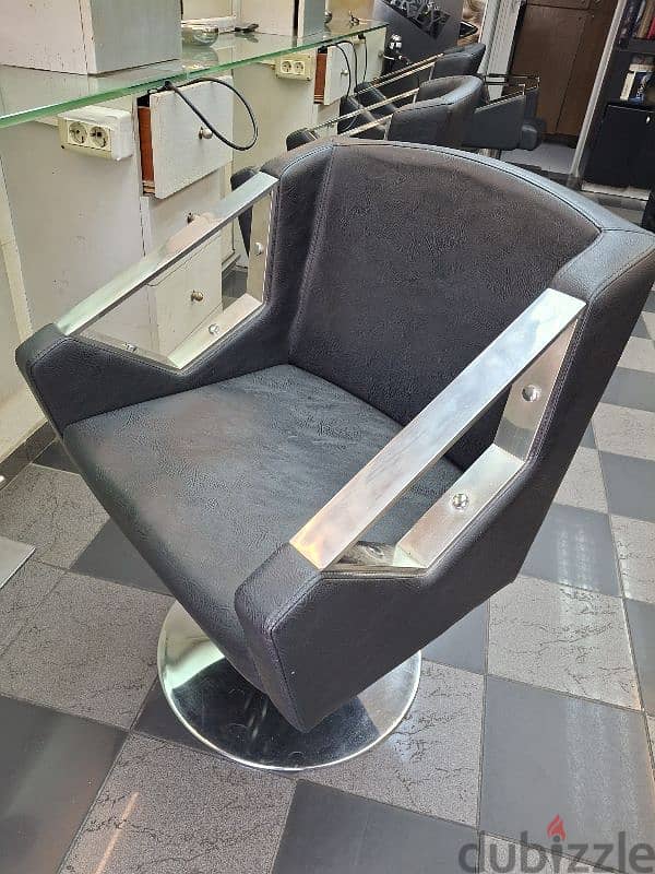 salon chairs 0