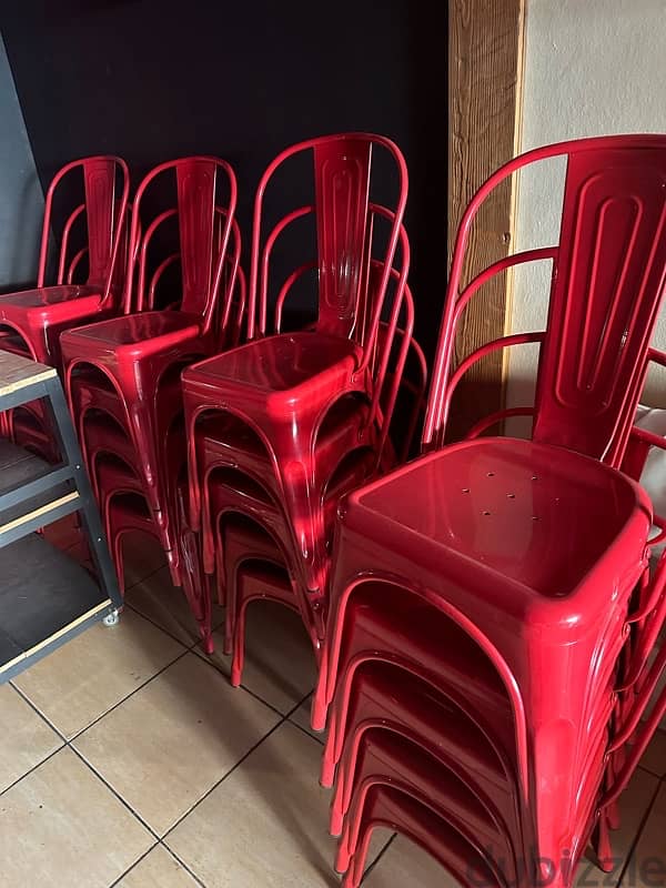 restaurant tables and chairs 0