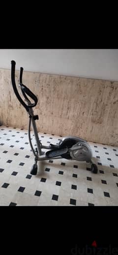 Elliptical for home use like new 90$ 0