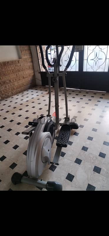 Elliptical for home use like new 90$ 2