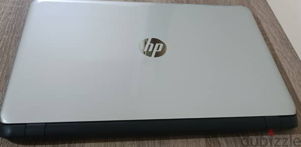 used hp 15 notebook (ssd 120gb 4gb ram Intel Pentium Processor N3540)