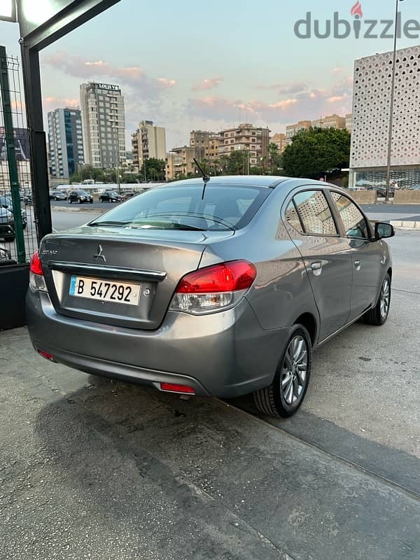 Mitsubishi Grandis 2018 5