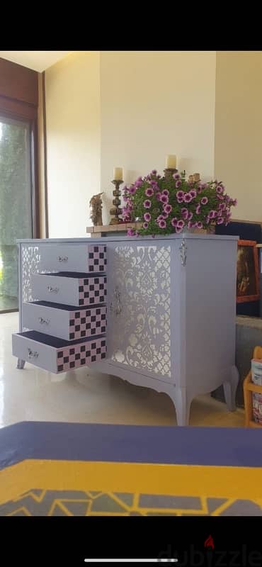 hand painted chest table 1