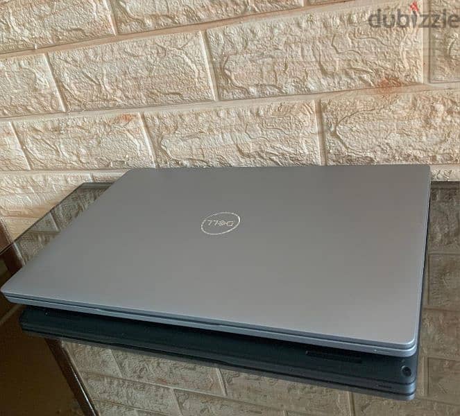 dell Core i5 10th generation Touch screen 3