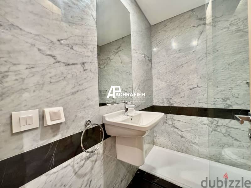 Apartment For Sale In Gemmayze - شقة للبيع في الجميزة 5