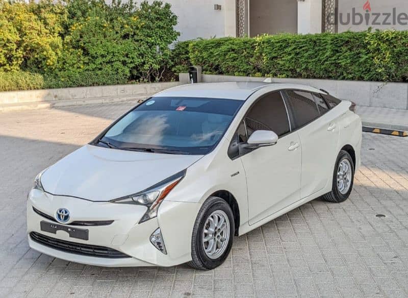 Toyota Prius 2017 1