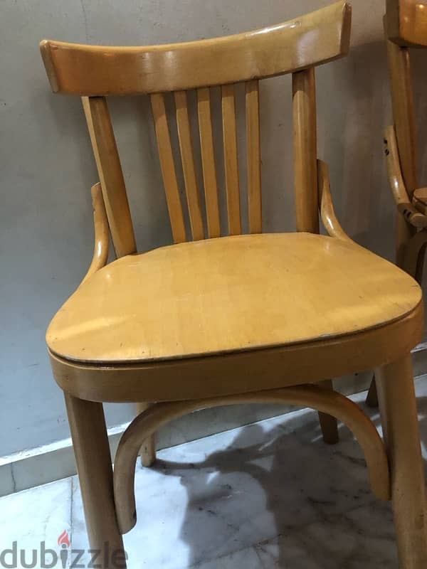 3 vintage bamboo chairs in excellent condition. 100$ 3