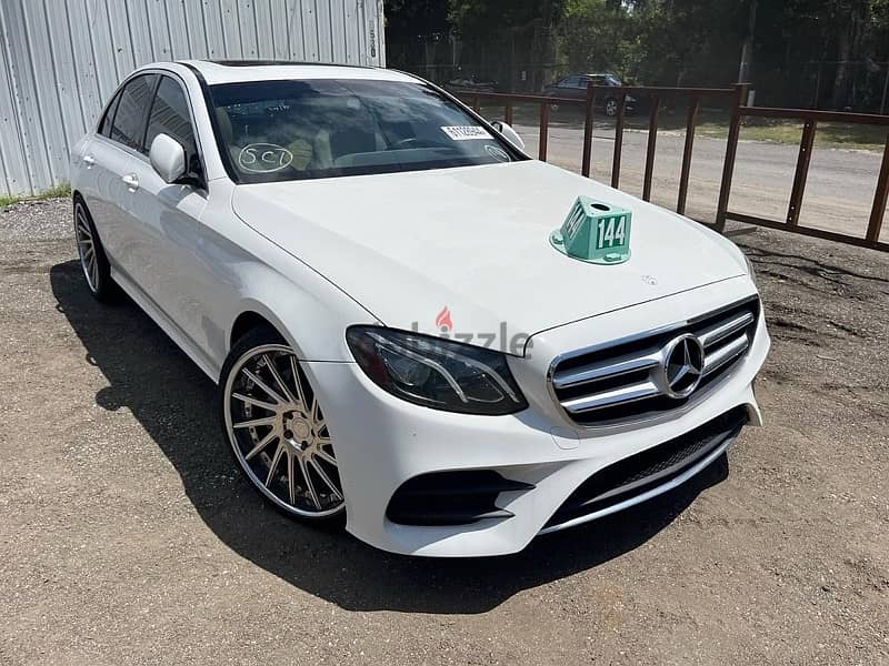 Mercedes E300 2017, full options, MJAMRAKA 5alsa 81/882165 2