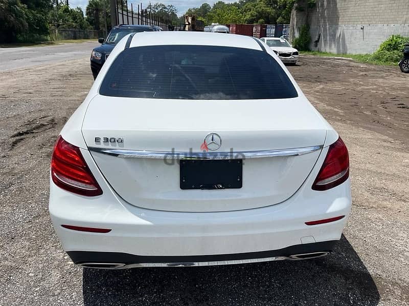 Mercedes E300 2017, full options, MJAMRAKA 5alsa 81/882165 4