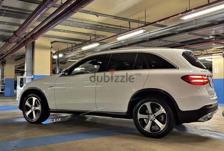 Mercedes GLC 300 Launch Edition 2016 clean carfax