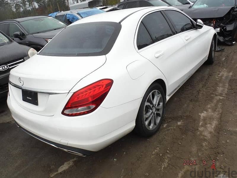 Mercedes C300 2016, full options, mjamrak 5ales, 81/882165 2