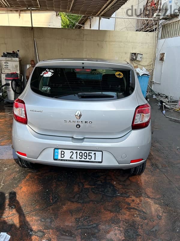 Renault Sandero 2015 4