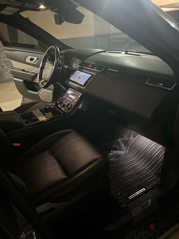 2019 Range Rover Velar R-Dynamic Gray/Black - Clean Carfax/ 0 Accident 7