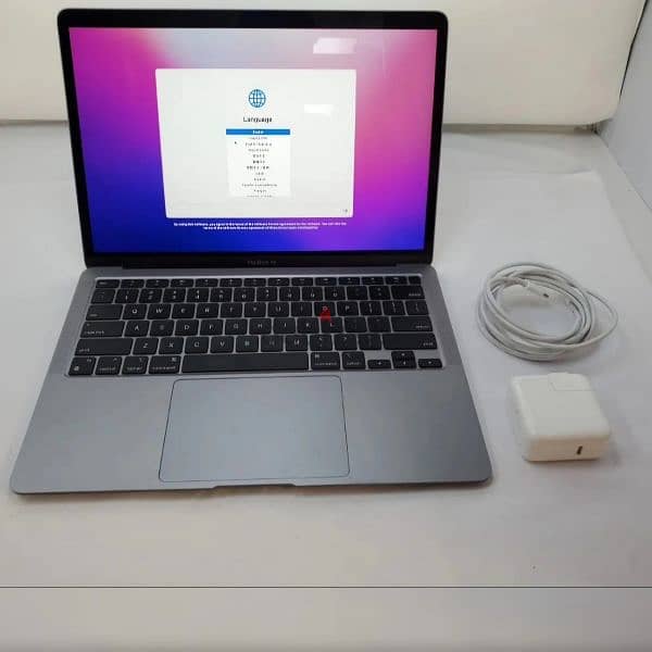 MacBook Air M1 (2020) - Used Like New 1