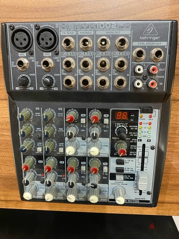 Behringer mixer Xenyx1002FX 0