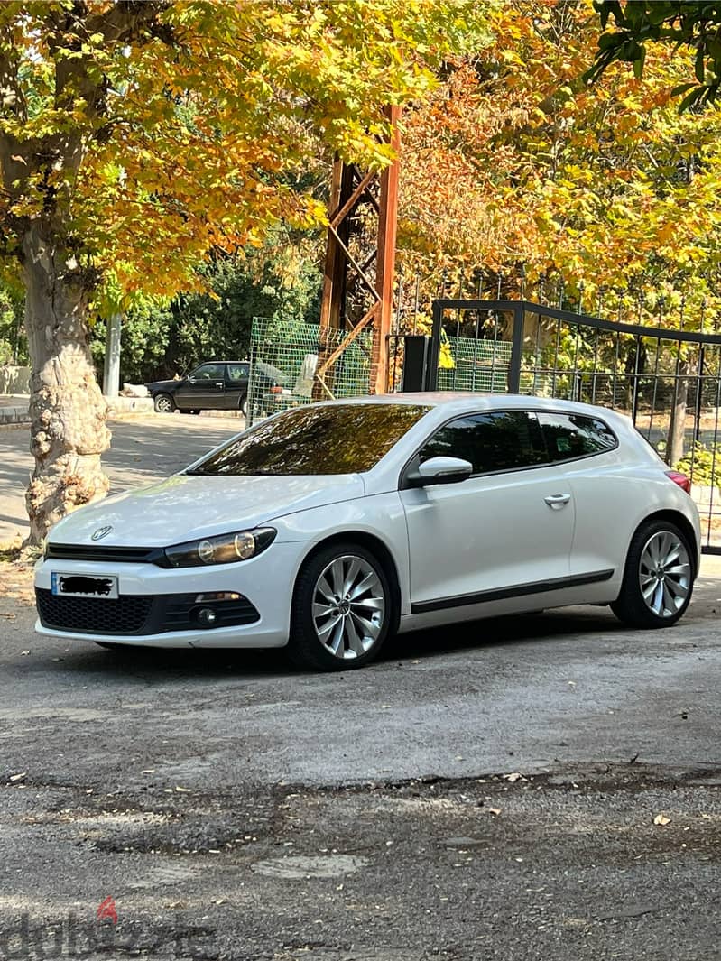 Volkswagen Scirocco 2011 1