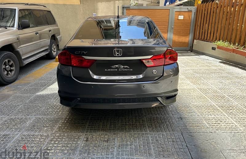 Honda City 2018 4