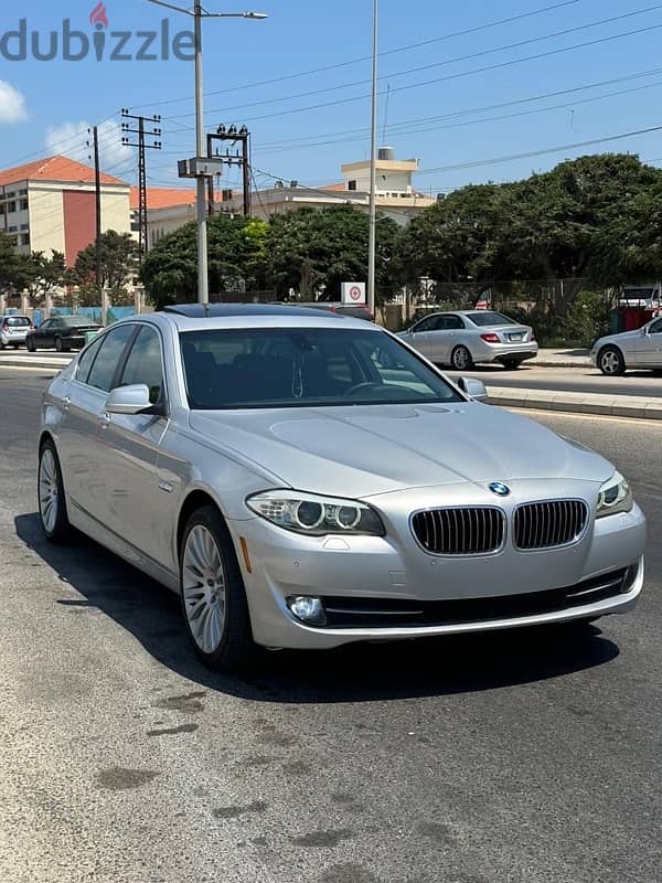 BMW 5-Series 2011 1