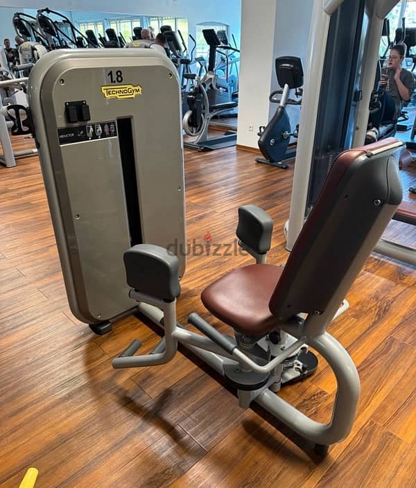 technogym abductor hight quality like new mwjode b aley 2