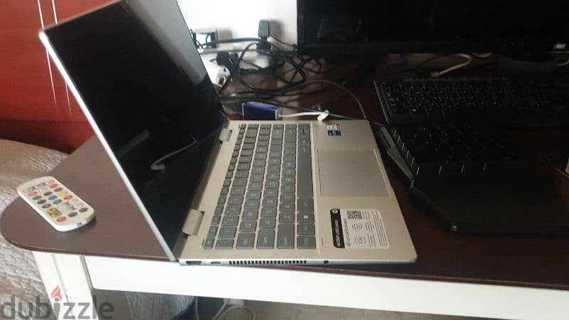 hp laptop 13th gen cpu 8 gb ram . SSD fingerprint 2