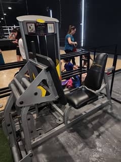 LEG PRESS with weight 03027072 GEO SPORT معدات نوادي رياضيه 0