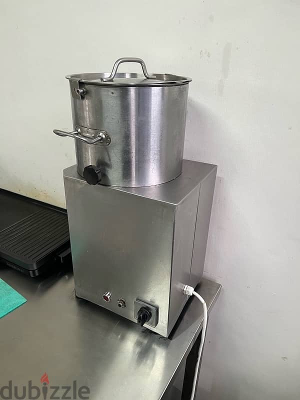 hummus & garlic machine like new in very good condition 1