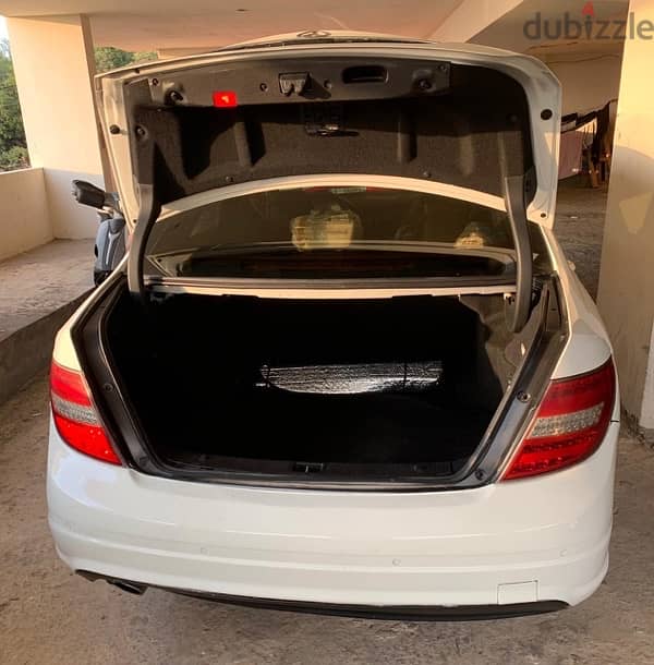 Mercedes-Benz C-Class 2008 13