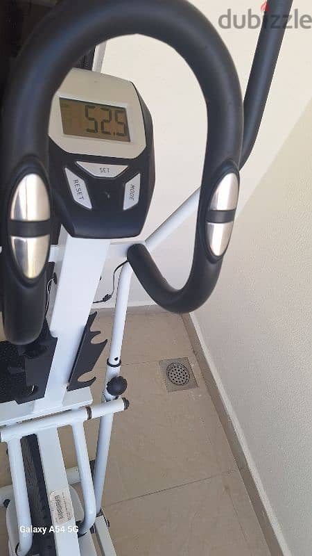 New new elliptical fitness line b 100$ 3