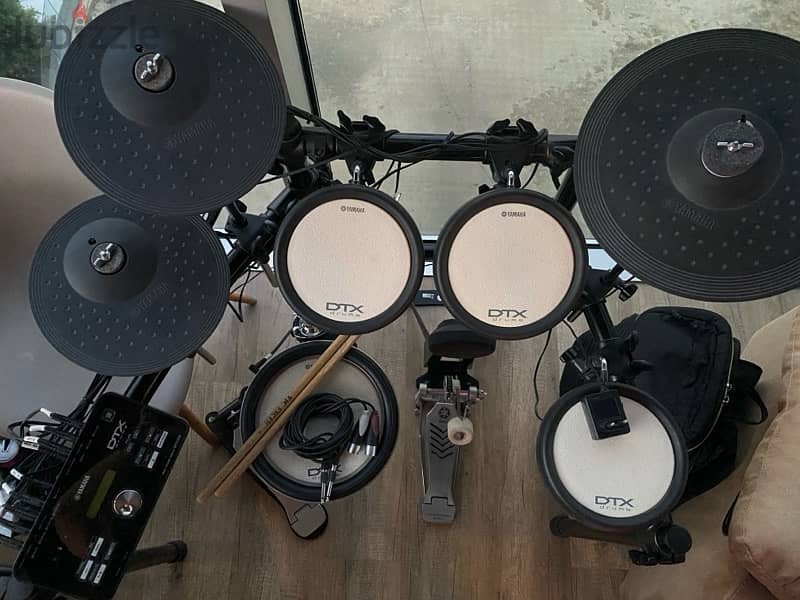 YAMAHA electric drums DT502 1