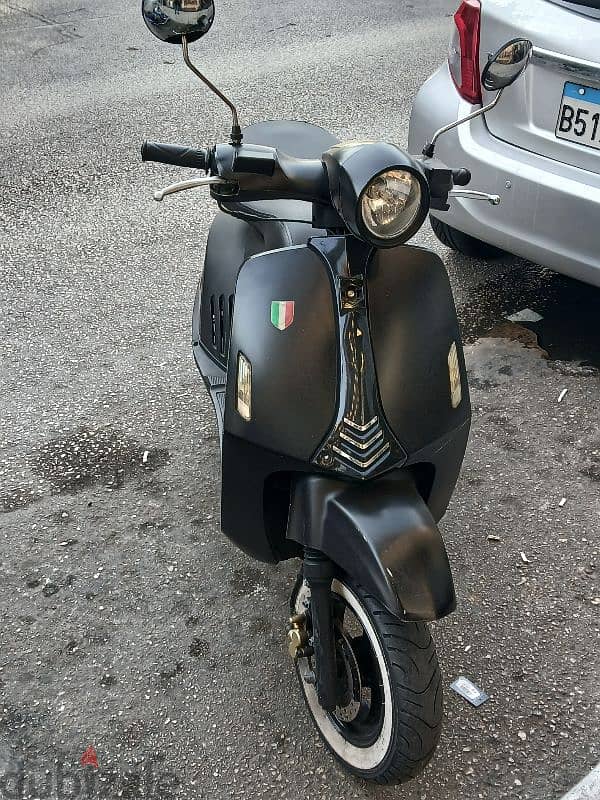 vespa chinese good condition msajale bade a3mela enkad 71675726 3