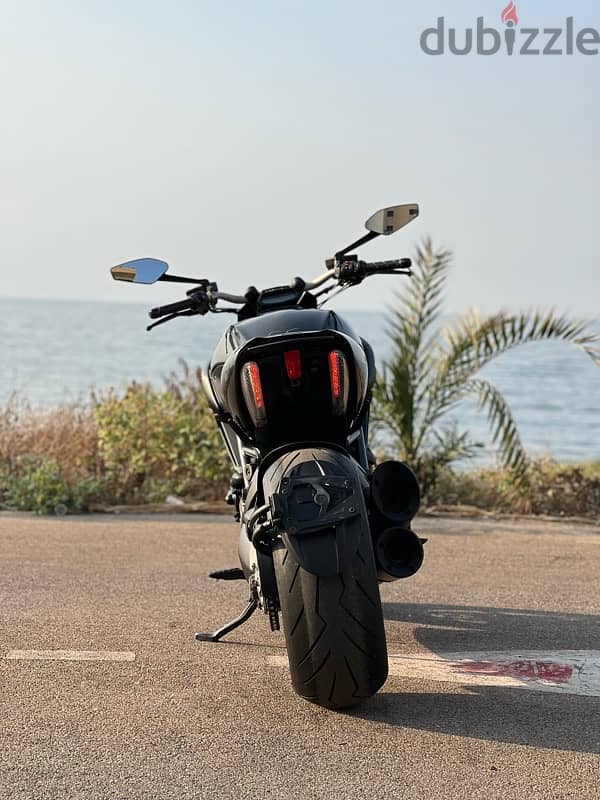 ducati Diavel carbon 1