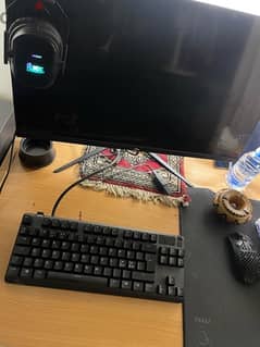 Gaming monitor 165hz,mouse, mechanical keyboard 0