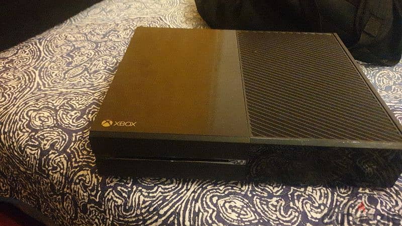 xbox1 good condition with games 520gb storage 1