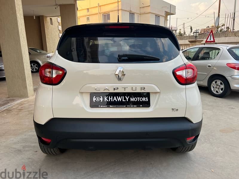 Renault Captur 2014 One owner 3