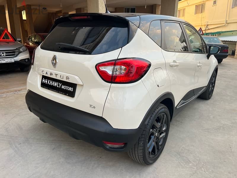 Renault Captur 2014 One owner 4