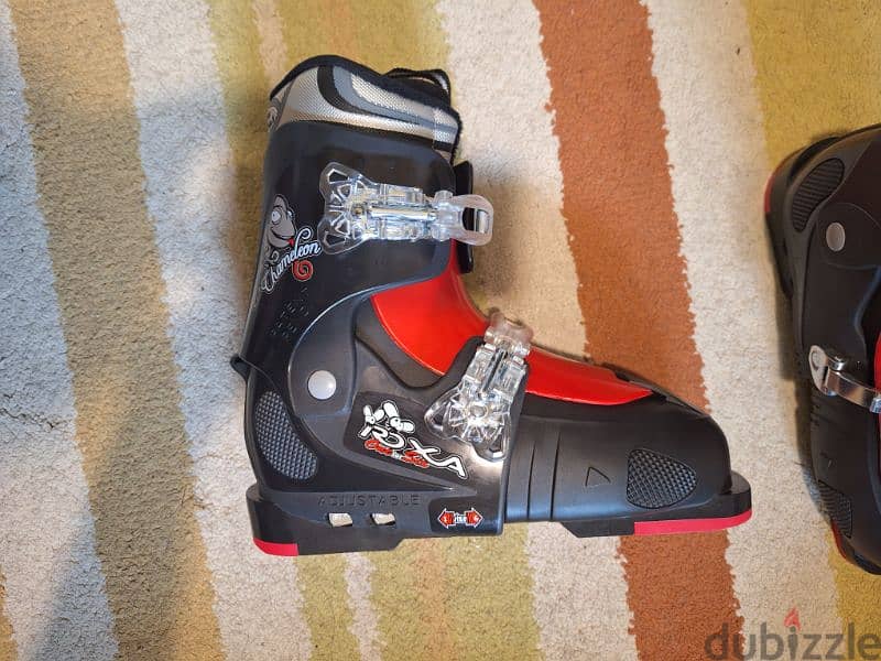 Roxa Adjustable Junior Ski Boots. 2