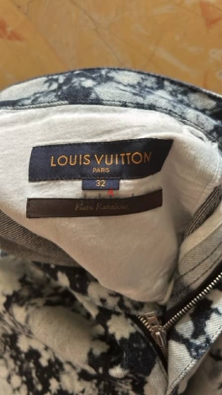 Louis Vuitton Jeans Going for 1000$+ 0