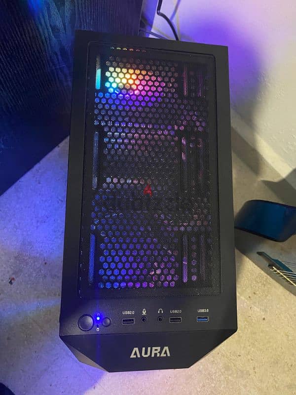 Gaming PC with a FREE gaming keyboard and mouse 2