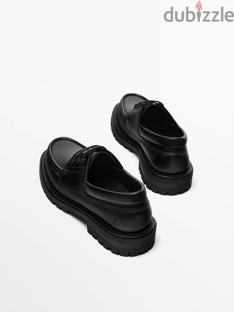 MASSIMO DUTTI | BLACK NAPPA DECK SHOES 42 4