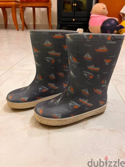 rain boots