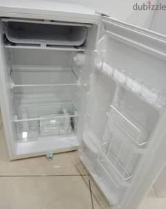 5ft refrigerator 0