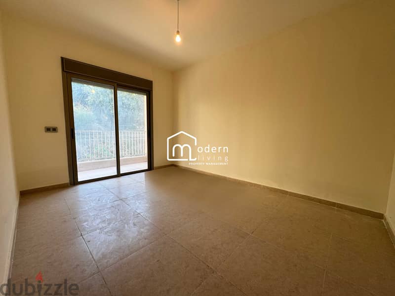 200 Sqm - Apartment for Sale in Mazraat Yachouh 8