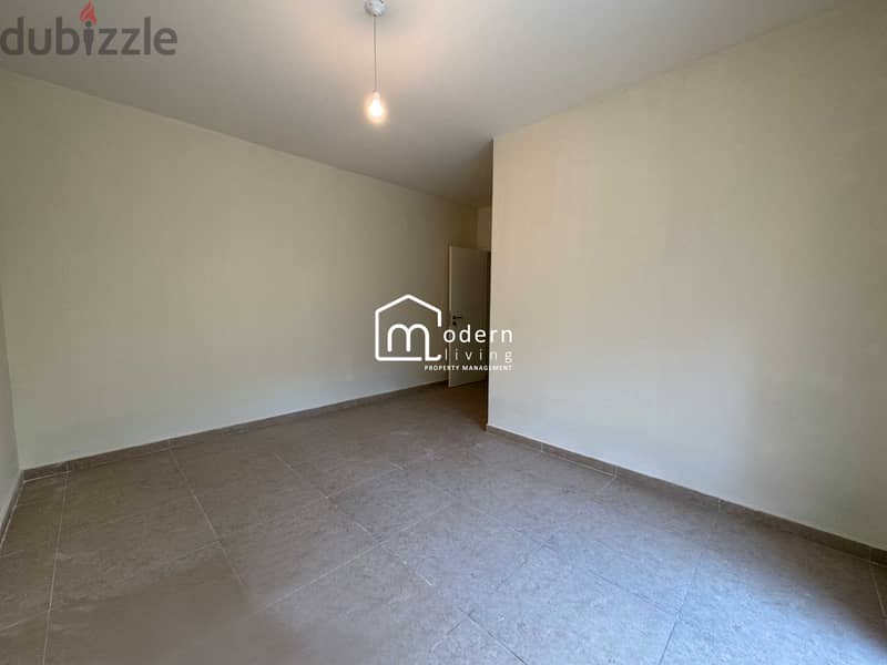 200 Sqm - Apartment for Sale in Mazraat Yachouh 9