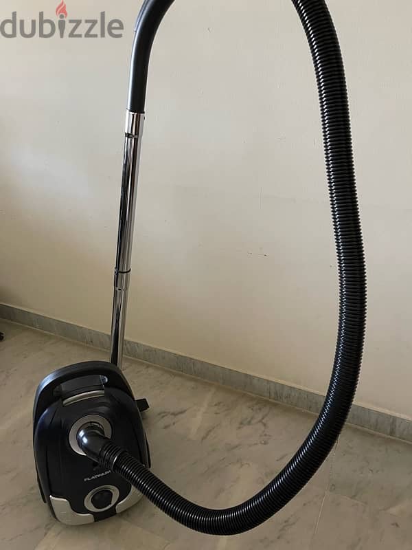 PLATINUM VACCUM - LIKE NEW 1