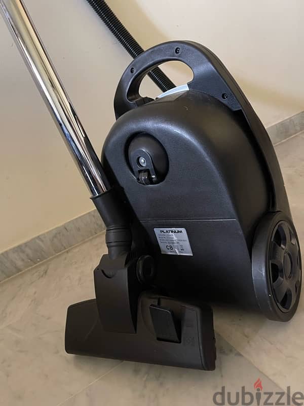 PLATINUM VACCUM - LIKE NEW 2